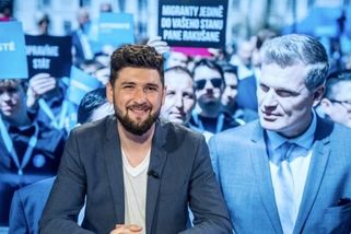 Kradlo se na ministerstvech po miliardách, uvedl u Tománkové poslanec Gregor. Teď vysvětlil, jak to myslel